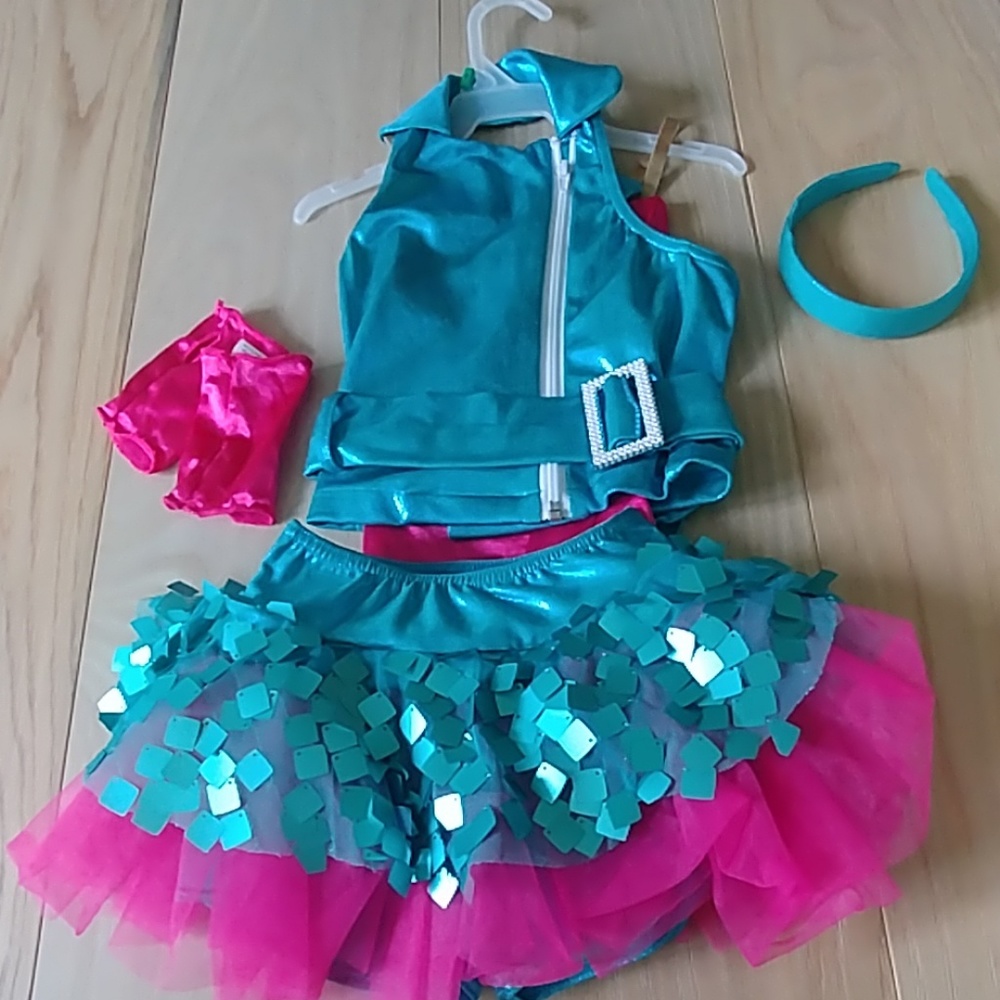 Costume